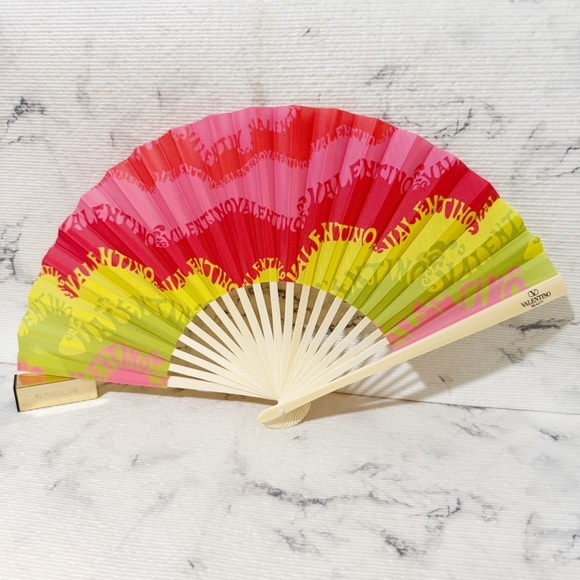 Valentino Beauty Fan (Summer Escape Colorful Wave Design) - Picture 5 of 10